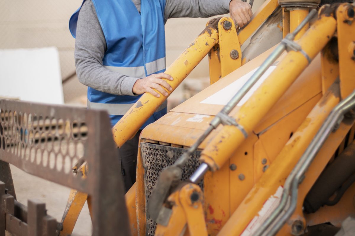 cara memilih sparepart untuk excavator